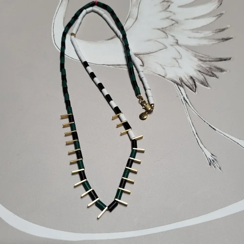 Made well long green gold and white beaded necklace with brass hardware - Picture 2 of 4